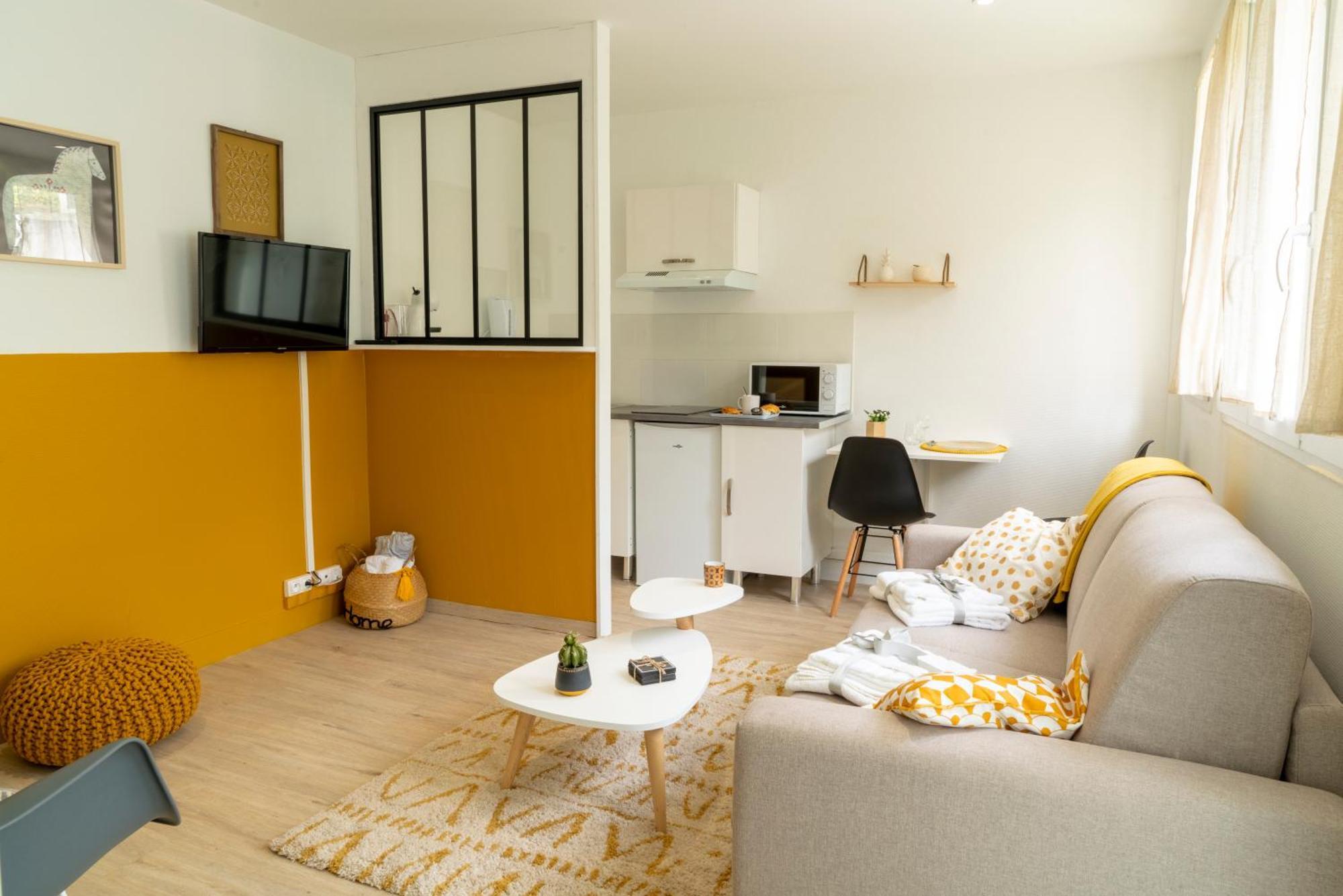 Stockholm- Studio Serenite Avec Jardin Charleville-Mézières المظهر الخارجي الصورة