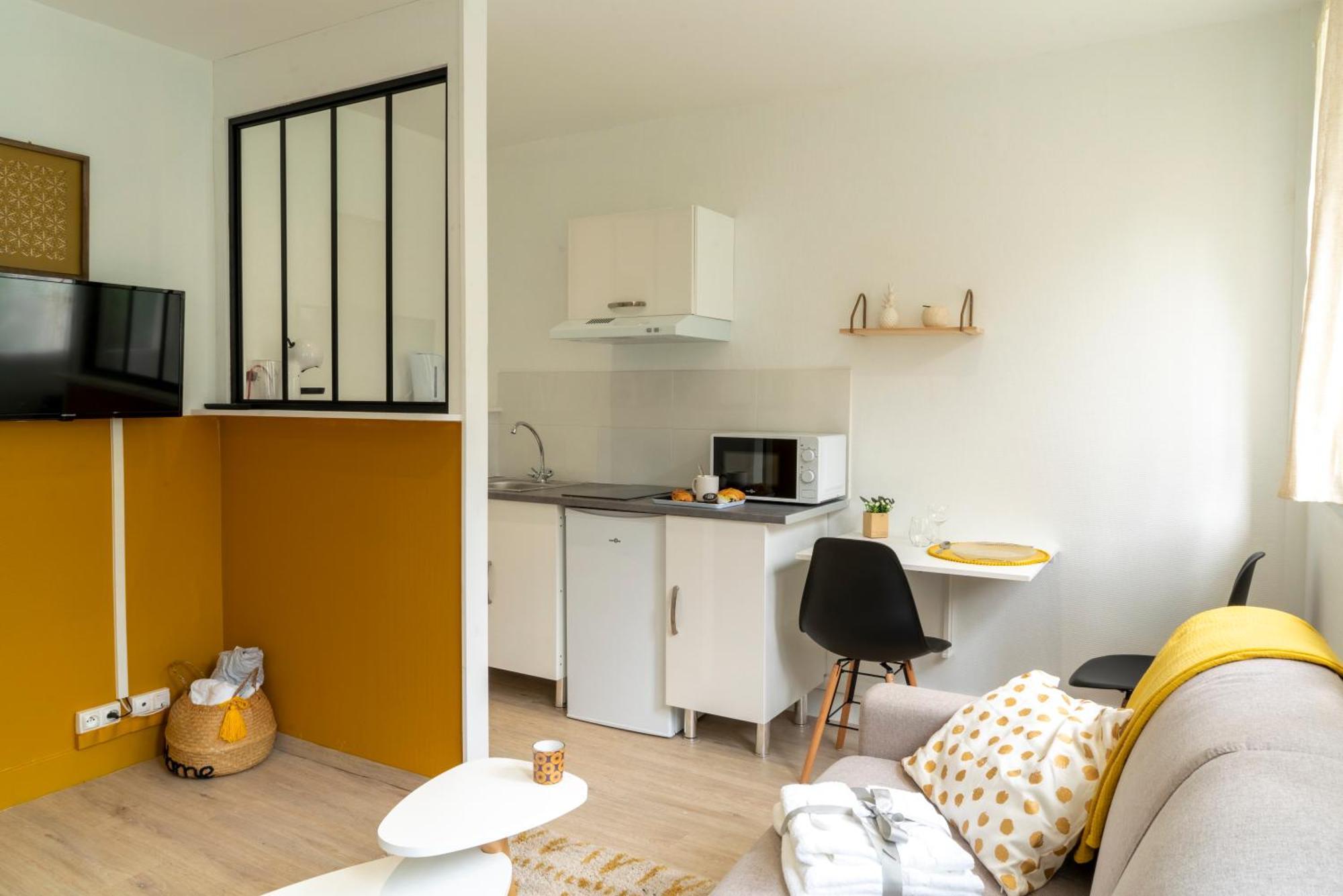 Stockholm- Studio Serenite Avec Jardin Charleville-Mézières المظهر الخارجي الصورة