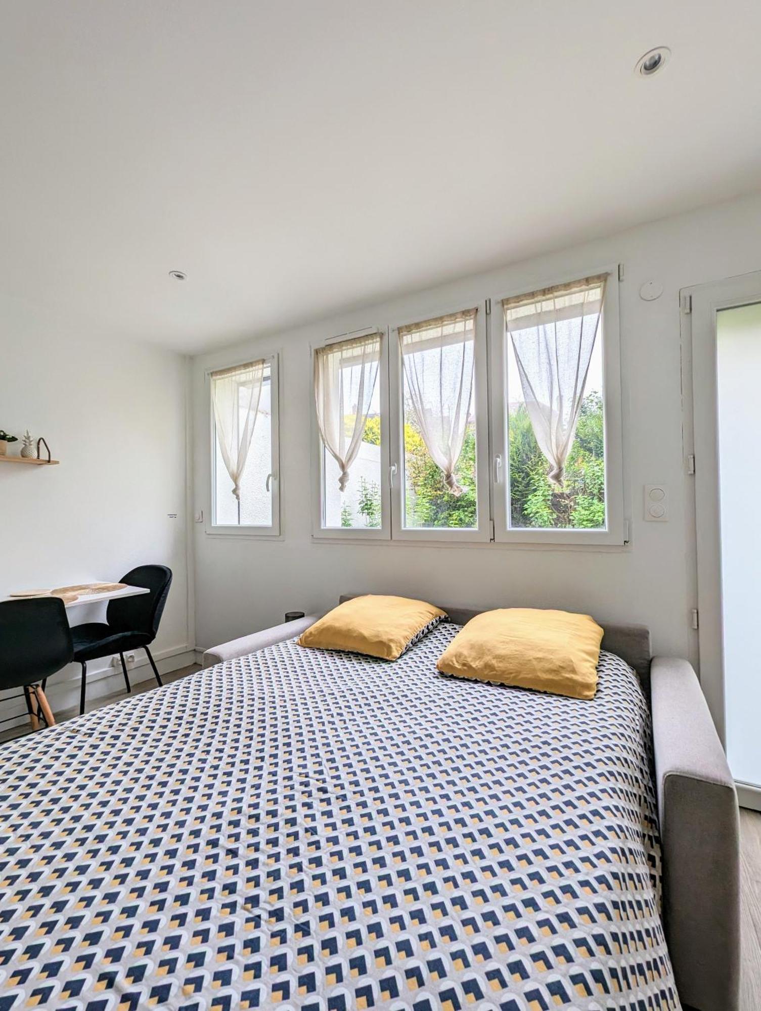 Stockholm- Studio Serenite Avec Jardin Charleville-Mézières المظهر الخارجي الصورة