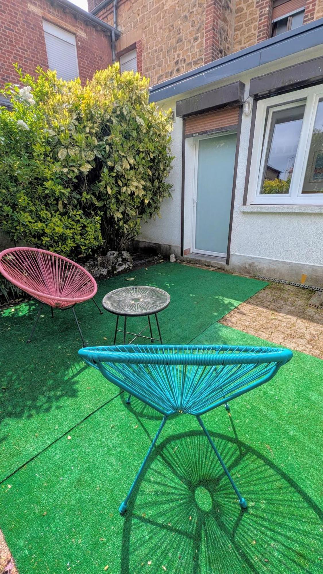Stockholm- Studio Serenite Avec Jardin Charleville-Mézières المظهر الخارجي الصورة